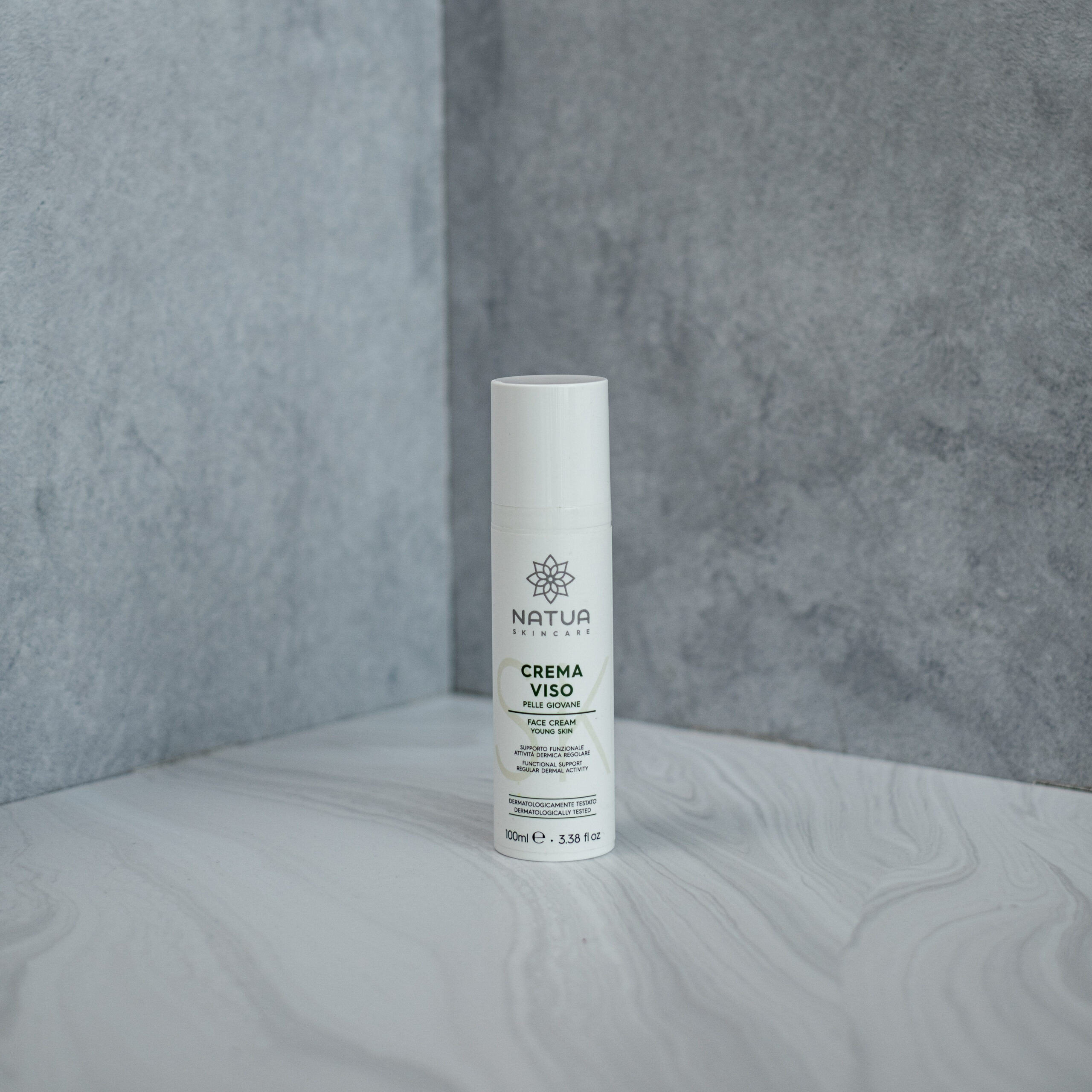 SK SKINCARE CREMA VISO PELLE GIOVANE YOUNG SKIN – Ультра зволожуючий крем 100 мл